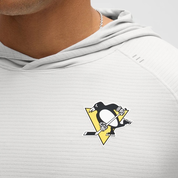 NWT Men's Pittsburgh Penguins Lululemon Vapor License to Train Hoodie Medium - Picture 5 of 7